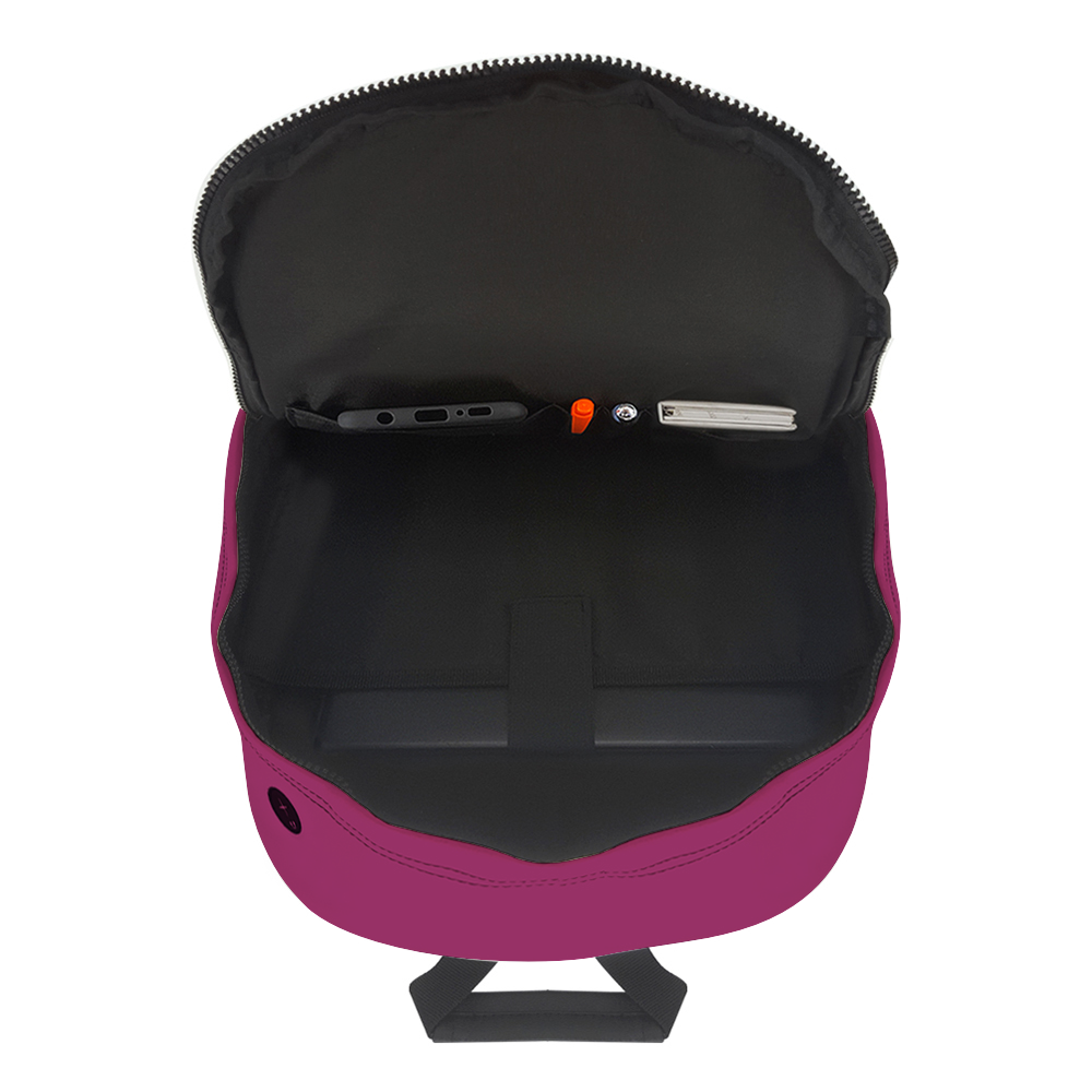 Backpack in Viva Magenta