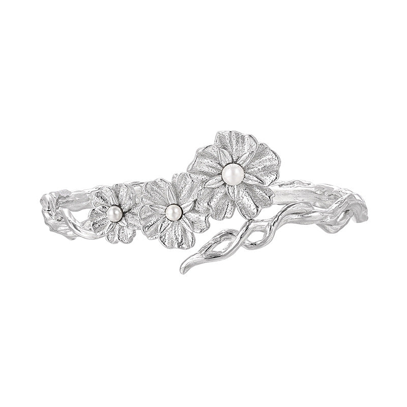 Floral Elegance: Beautiful 925 Sterling Silver Bangle with Shell Pearls