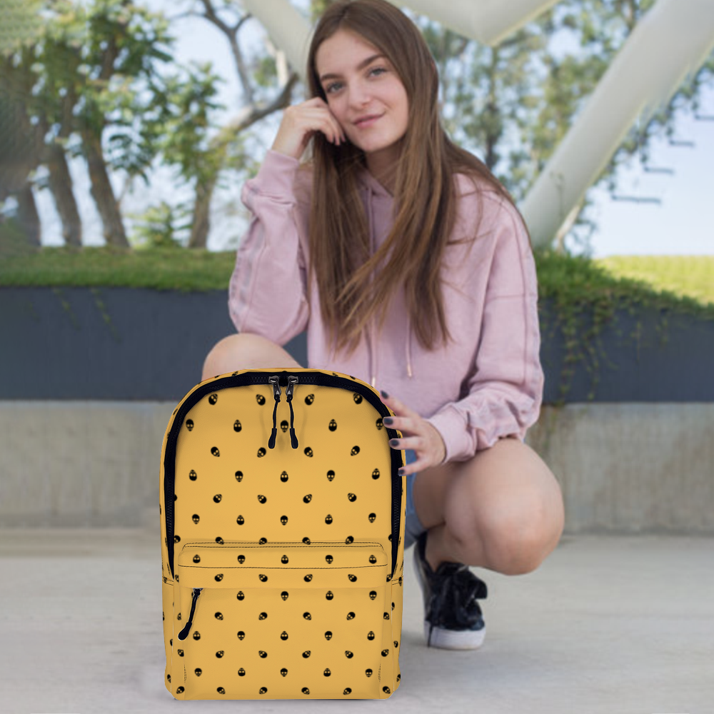 Backpack in Honeycomb with Black Skull Pattern